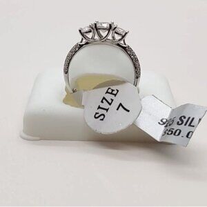"RJ-R100" Women Sterling Silver Ring 3 Stones CZ Round Cut Engagement Size 7